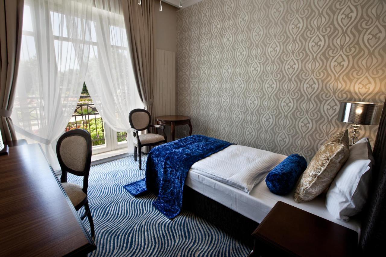 فندق Piekary Śląskieفي  فندق ريزيدينسيا الغرفة الصورة